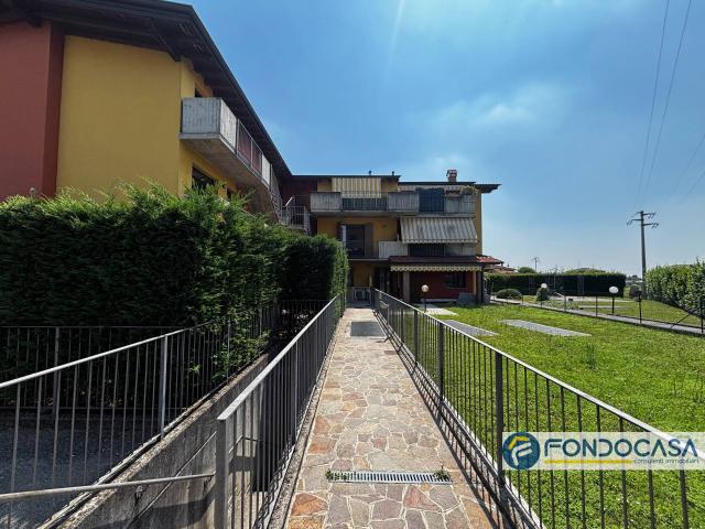 Appartamento in vendita a Carobbio Degli Angeli, Lombardia