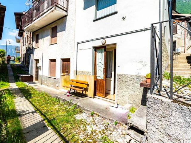 Appartamento in vendita a Comunità Montana della Valle Brembana, Carona