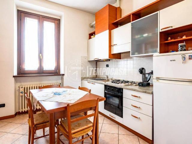 Appartamento in vendita a Cassina Pertusella, Caronno Pertusella