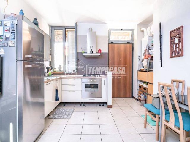 Appartamento in vendita a Cassina Pertusella, Caronno Pertusella