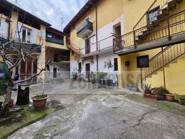 Appartamento in vendita a Travaino, Caronno Varesino
