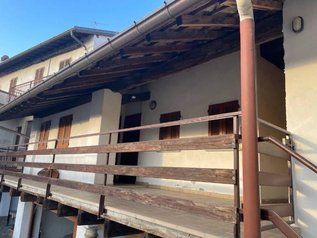 Appartamento in vendita a Travaino, Caronno Varesino