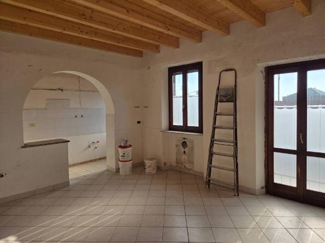 Appartamento in vendita a Travaino, Caronno Varesino