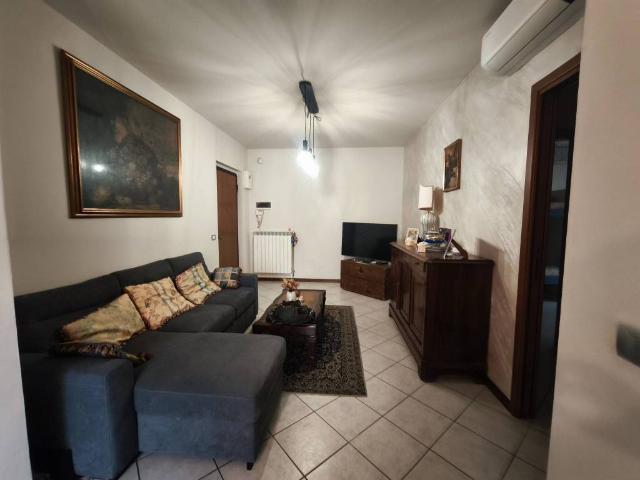 Appartamento in vendita a Zena, Carpaneto Piacentino