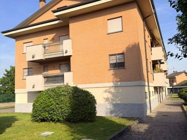 Appartamento in vendita a Carpiano, Lombardia