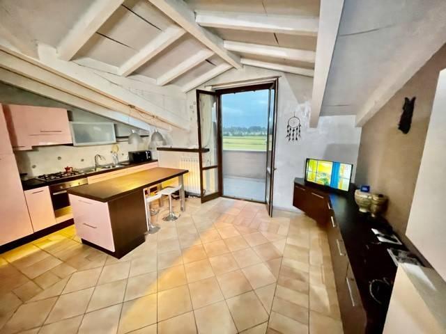 Appartamento in vendita a Carpiano, Lombardia