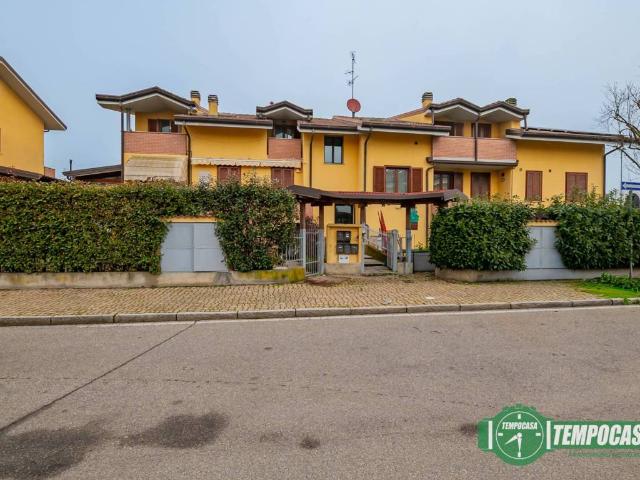 Appartamento in vendita a Carpiano, Lombardia