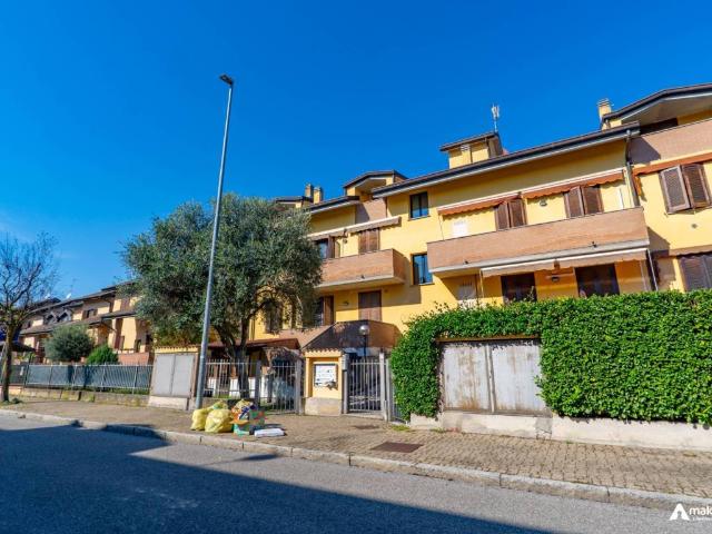 Appartamento in vendita a Carpiano, Lombardia