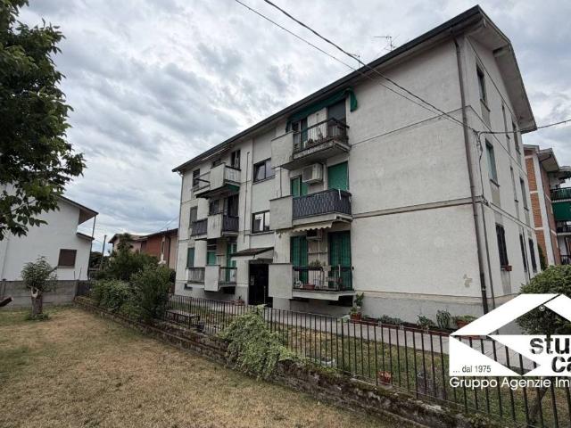 Appartamento in vendita a Carpiano, Lombardia