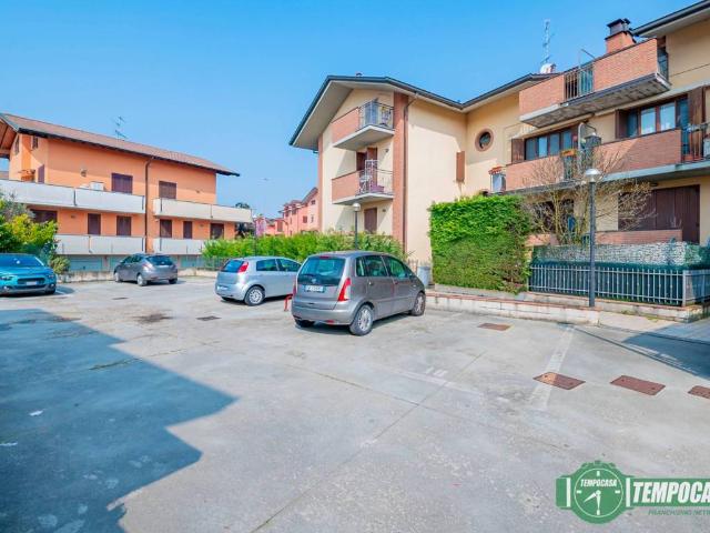 Appartamento in vendita a Carpiano, Lombardia
