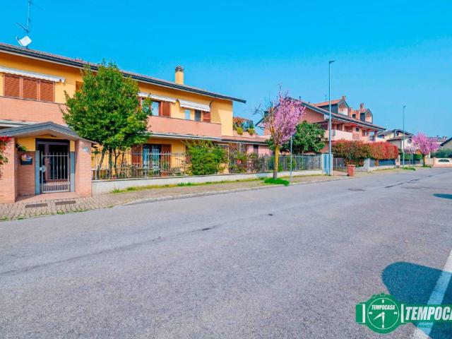 Appartamento in vendita a Carpiano, Lombardia