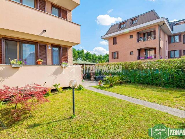 Appartamento in vendita a Carpiano, Lombardia