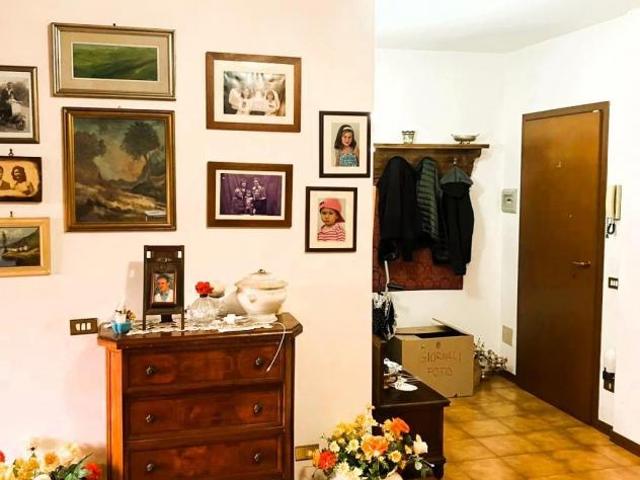 Appartamento in vendita a Pontecimato, Carrara