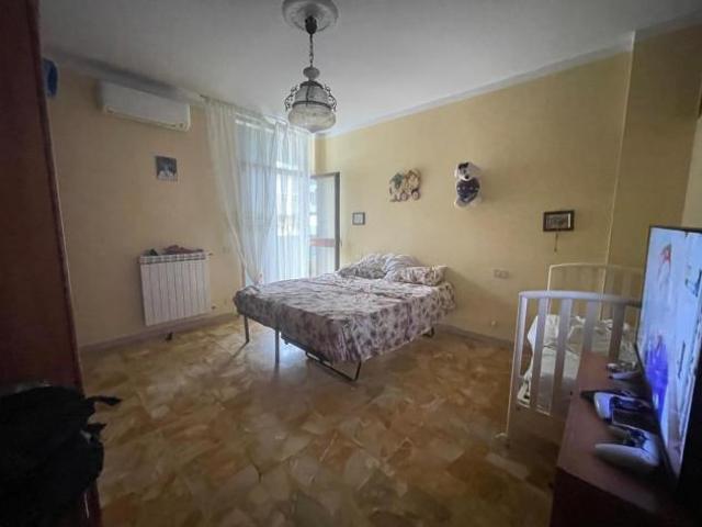 Appartamento in vendita a Carrara, Toscana