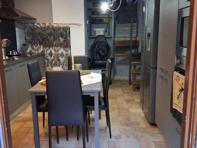 Appartamento in vendita a Pontecimato, Carrara