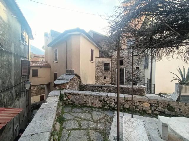 Appartamento in vendita a Carrara, Toscana