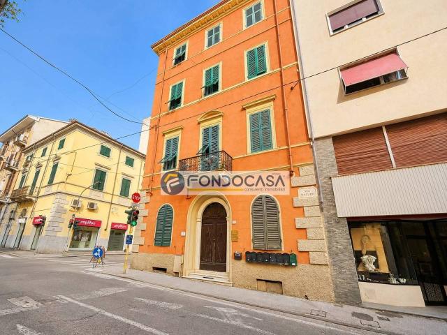 Appartamento in vendita a Fabbrica, Carrara