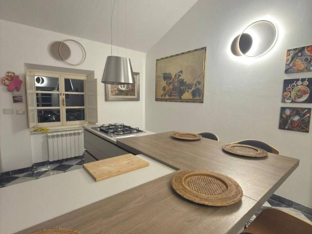 Appartamento in vendita a Marina di Carrara, Carrara