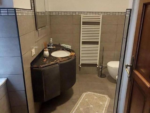 Appartamento in vendita a Carrara, Toscana