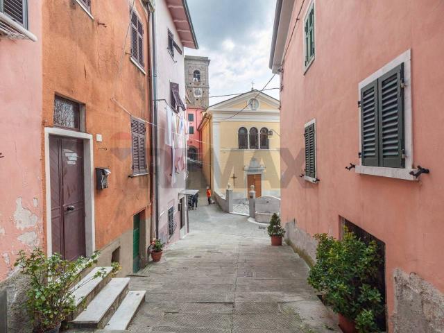 Appartamento in vendita a Carrara, Toscana