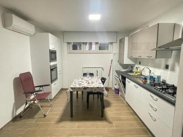 Appartamento in vendita a Marina di Carrara, Carrara