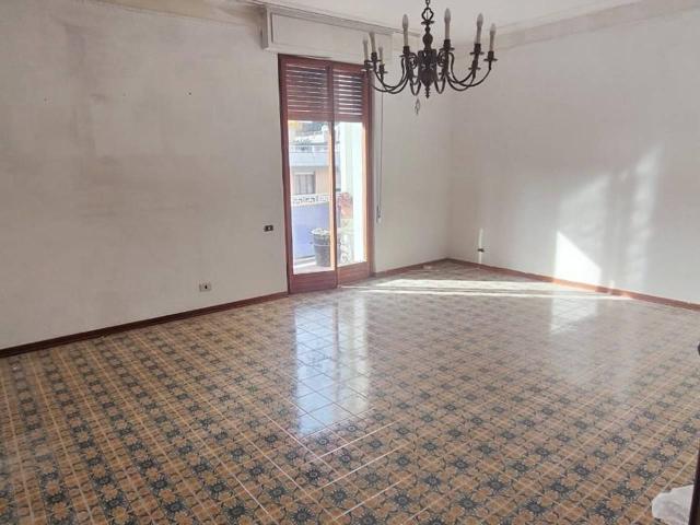 Appartamento in vendita a Carrara, Toscana