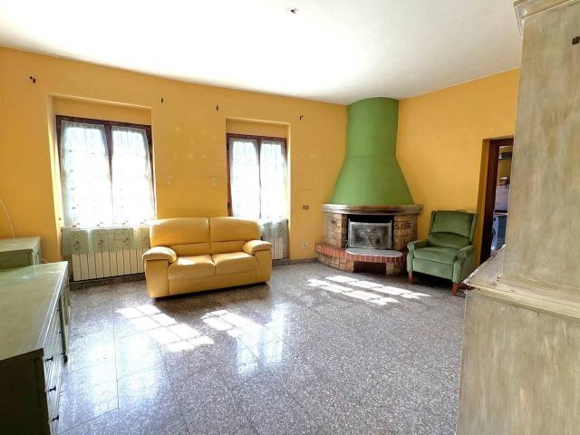 Appartamento in vendita a Fabbrica, Carrara