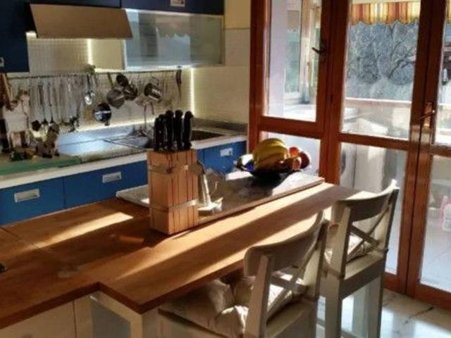 Appartamento in vendita a Carrara, Toscana