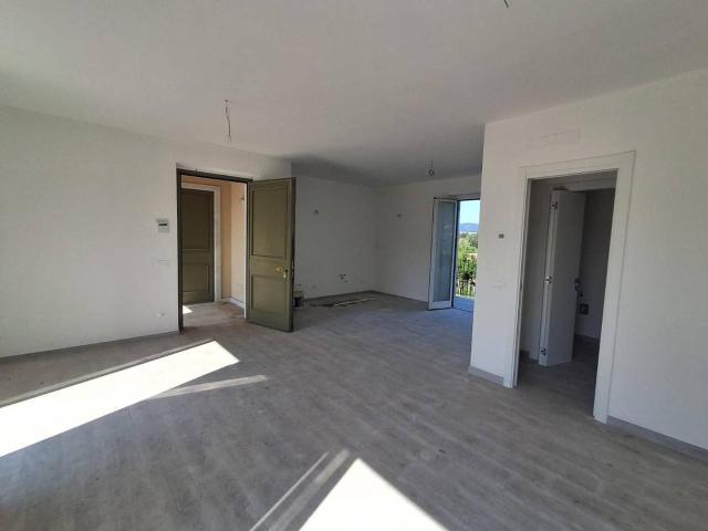 Appartamento in vendita a Carrara, Toscana
