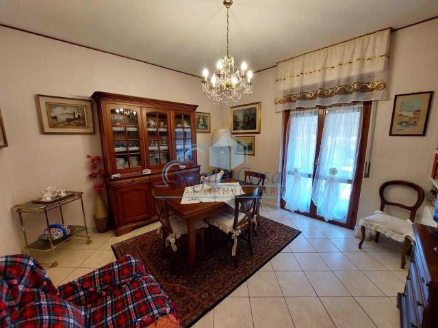 Appartamento in vendita a Pontecimato, Carrara