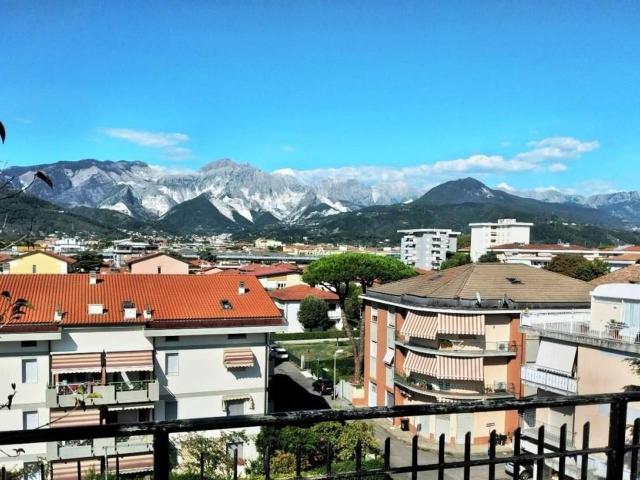 Appartamento in vendita a Marina di Carrara, Carrara
