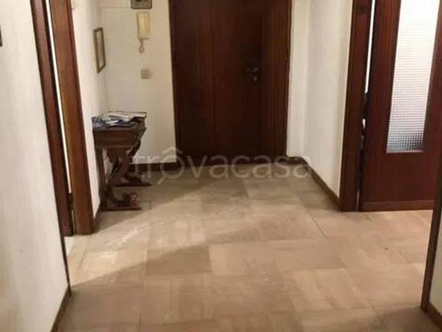 Appartamento in vendita a Carrara, Toscana