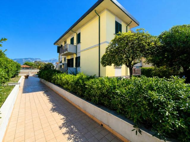 Appartamento in vendita a Marina di Carrara, Carrara