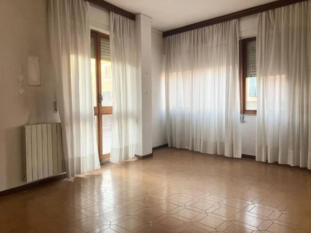 Appartamento in vendita a Pontecimato, Carrara