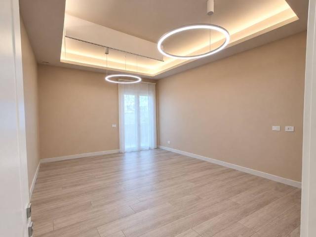 Appartamento in vendita a Marina di Carrara, Carrara