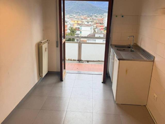 Appartamento in vendita a Marina di Carrara, Carrara