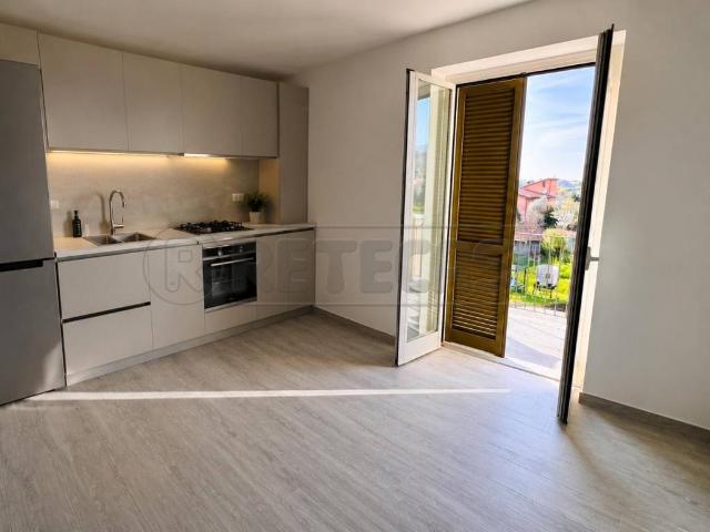 Appartamento in vendita a Carrara, Toscana