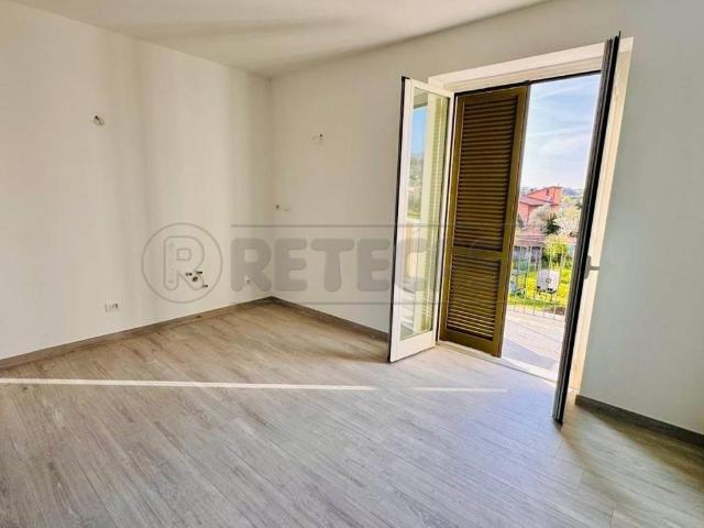 Appartamento in vendita a Carrara, Toscana