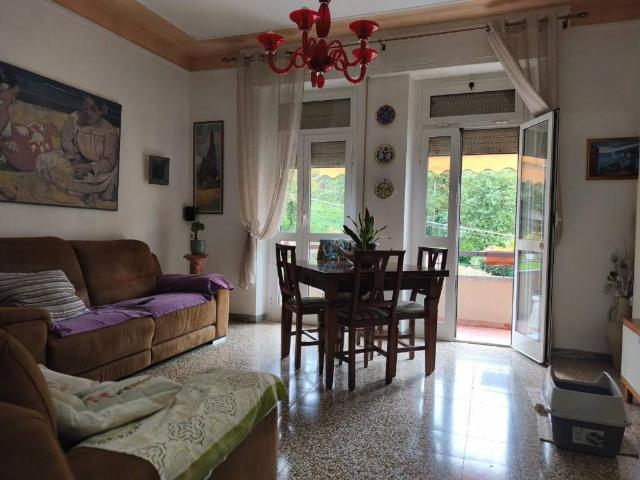 Appartamento in vendita a Carrara, Toscana