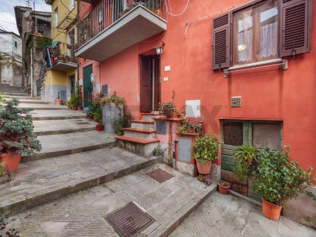 Appartamento in vendita a Carrara, Toscana