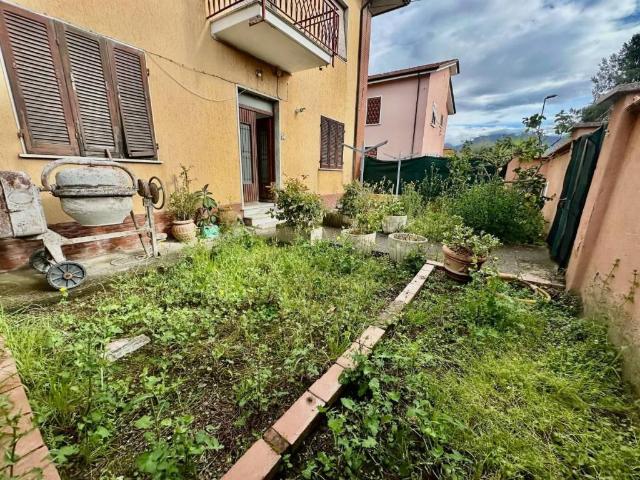 Appartamento in vendita a Marina di Carrara, Carrara