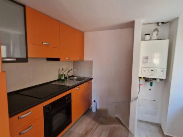 Appartamento in vendita a Carrara, Toscana