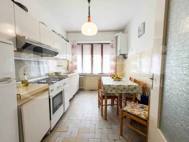 Appartamento in vendita a Carrara, Toscana