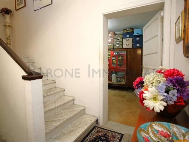 Villa Indipendente in vendita a Sant'Antonio, Carrara