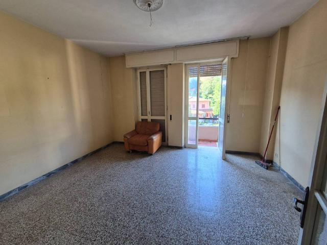 Appartamento in vendita a Carrara, Toscana