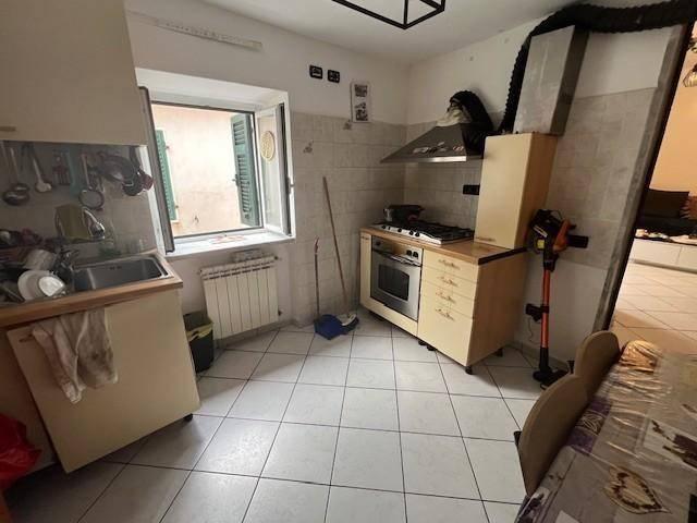 Appartamento in vendita a Carrara, Toscana