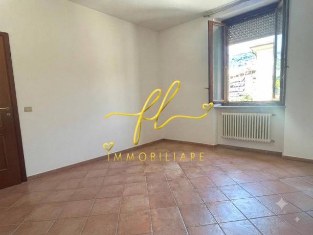Appartamento in vendita a Fabbrica, Carrara