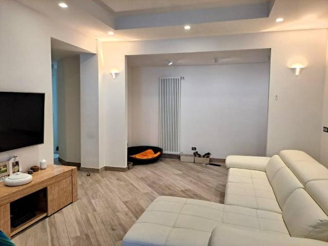 Appartamento in vendita a Marina di Carrara, Carrara