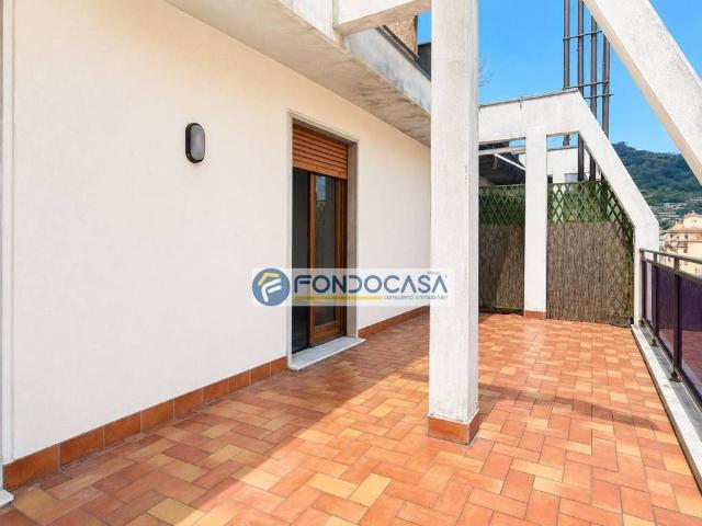 Appartamento in vendita a Pontecimato, Carrara
