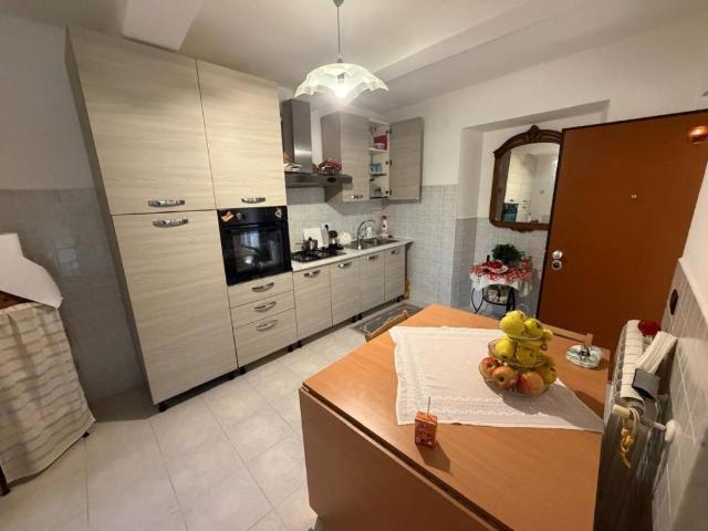 Appartamento in vendita a Carrara, Toscana